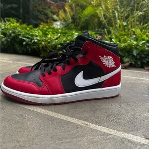 Nike Air Jordan 1 Black and Red High-Top Sneakers, men’s size 9.5